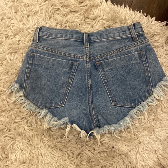Revolve superdown jean shorts - Picture 2 of 3